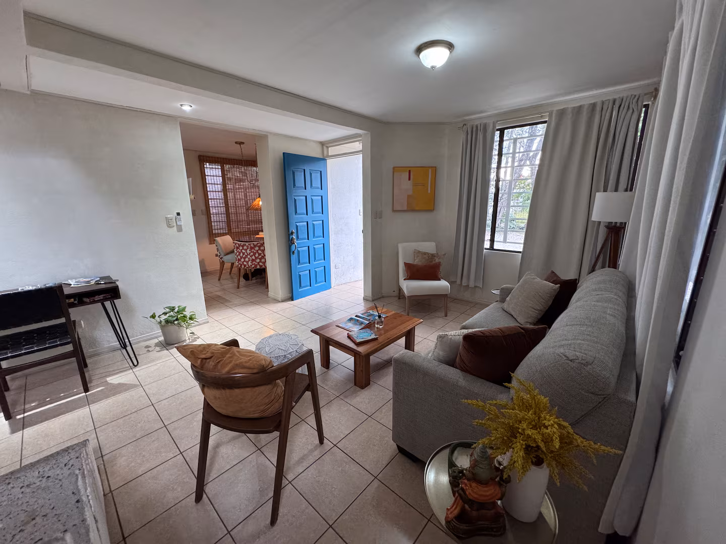 Segundo ángulo de Casa Buda Blue, casa independiente en Barrio Capulín, Liberia